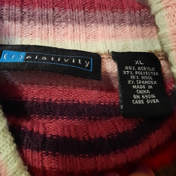 2/$10 Relativity turtleneck sweater XL - Picture 6 of 6